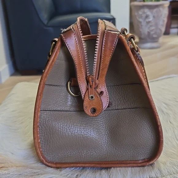 Dooney & Bourke Handbag - Picture 4 of 9
